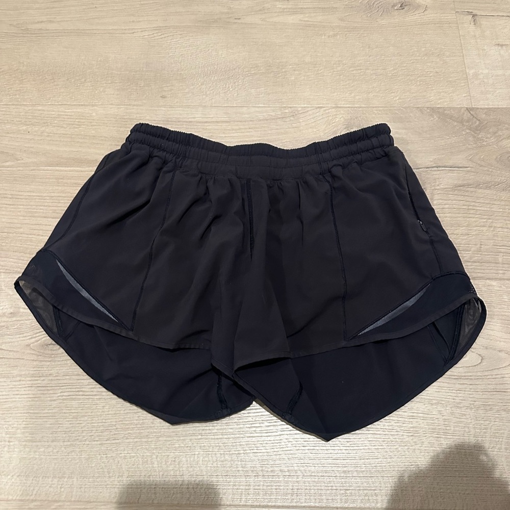 Lululemon Hotty Hot Low Rise Shorts - 4 in inseam